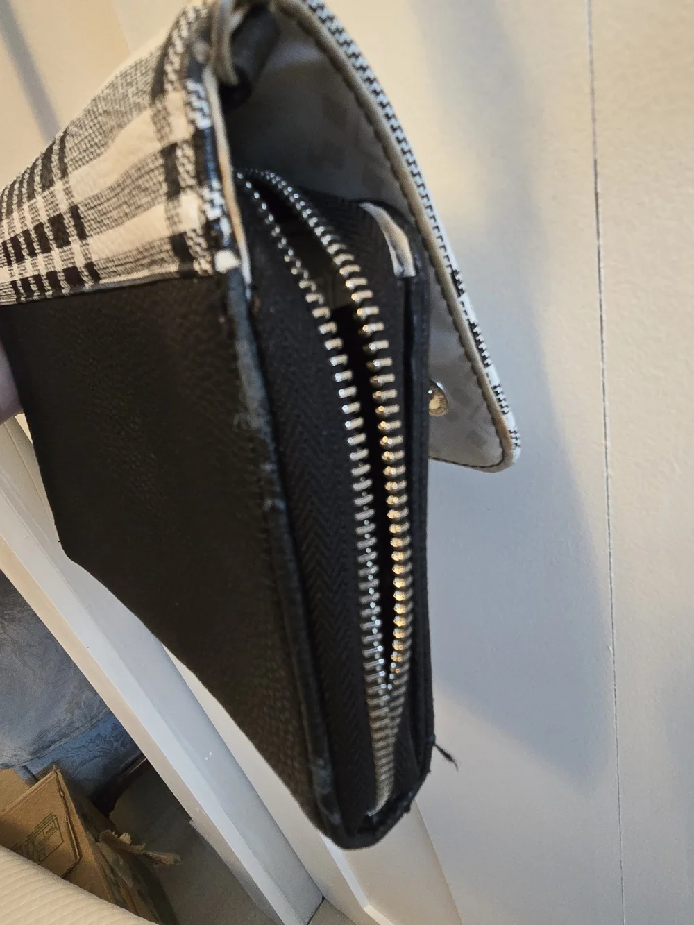 thirty-one Black and White Plaid Crossbody Bag - Picture 7 of 8
